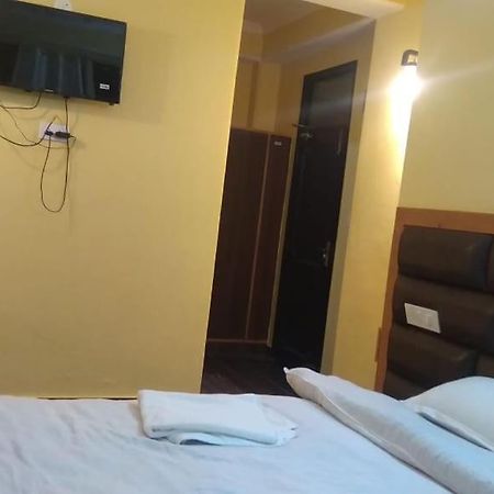 Aarika Homestay Shimla Buitenkant foto