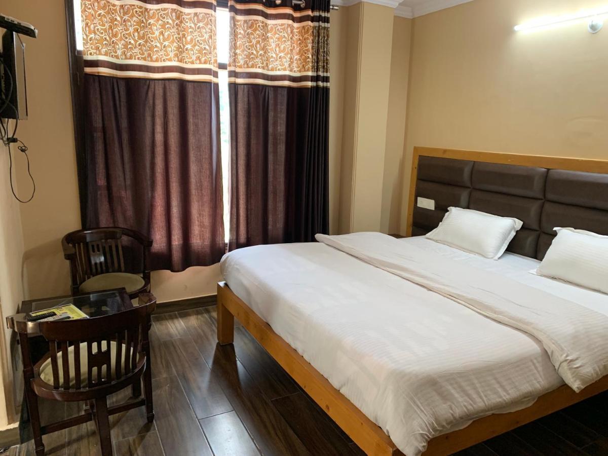 Aarika Homestay Shimla Buitenkant foto
