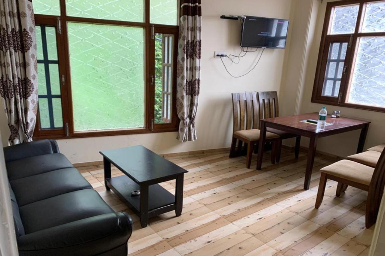 Aarika Homestay Shimla Buitenkant foto