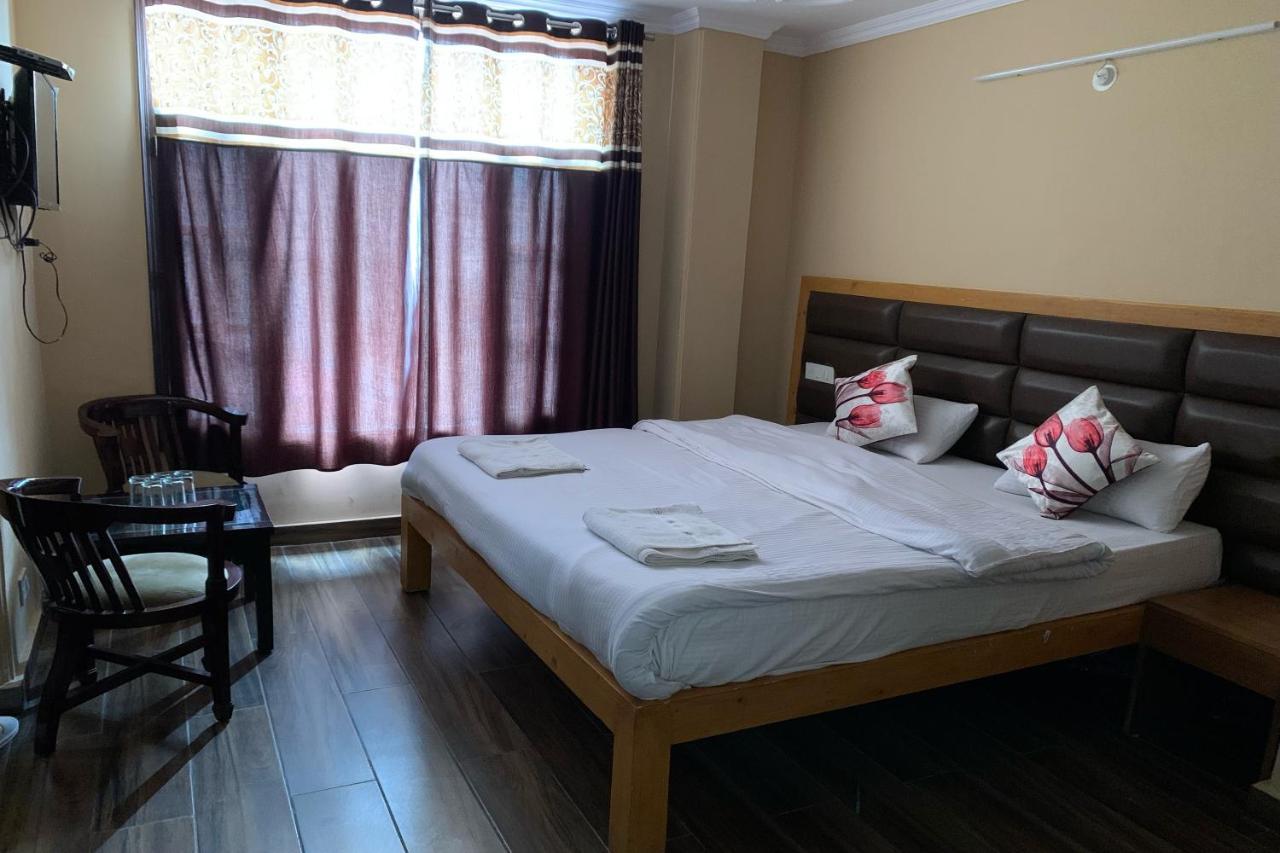 Aarika Homestay Shimla Buitenkant foto