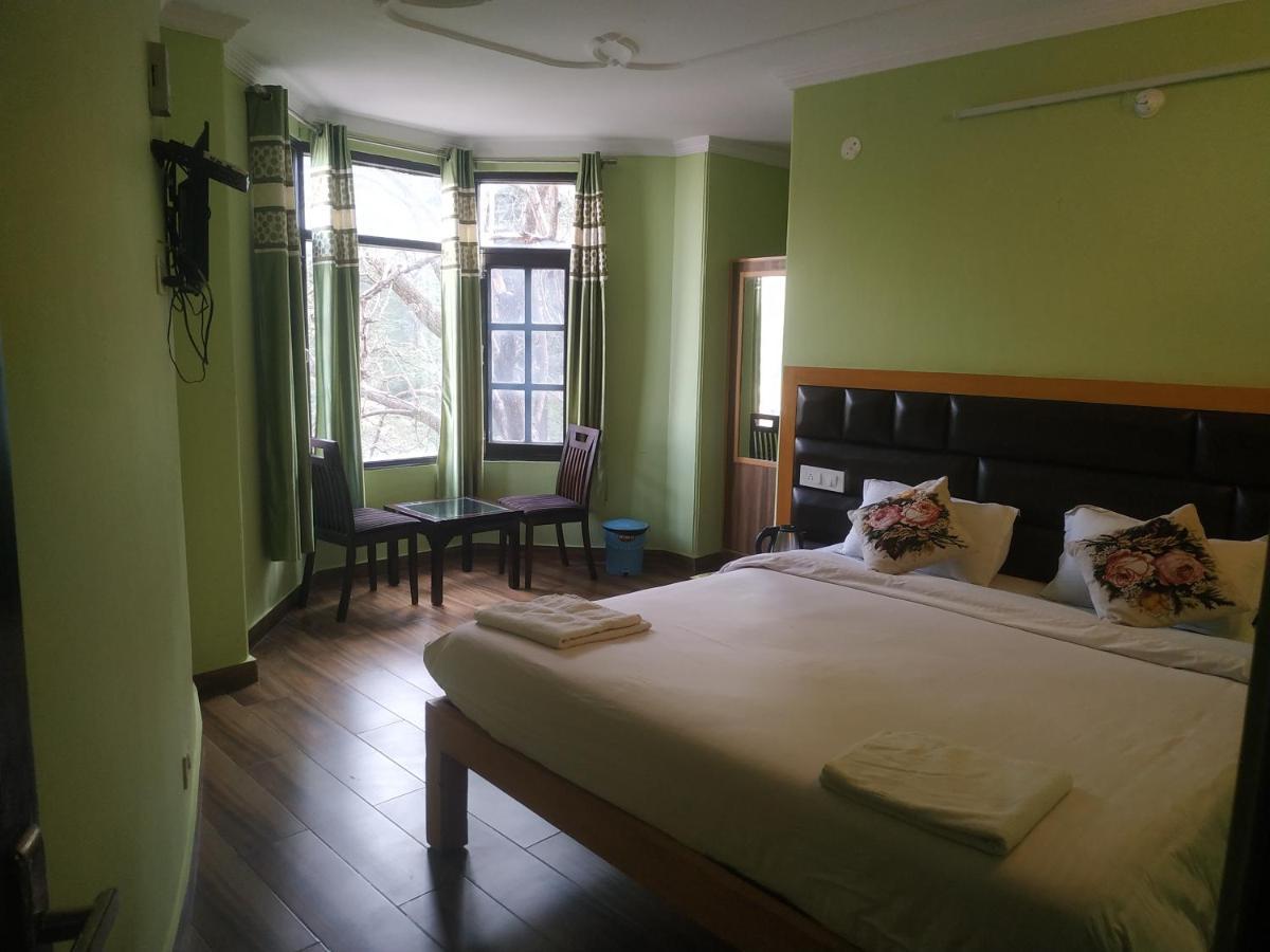 Aarika Homestay Shimla Buitenkant foto